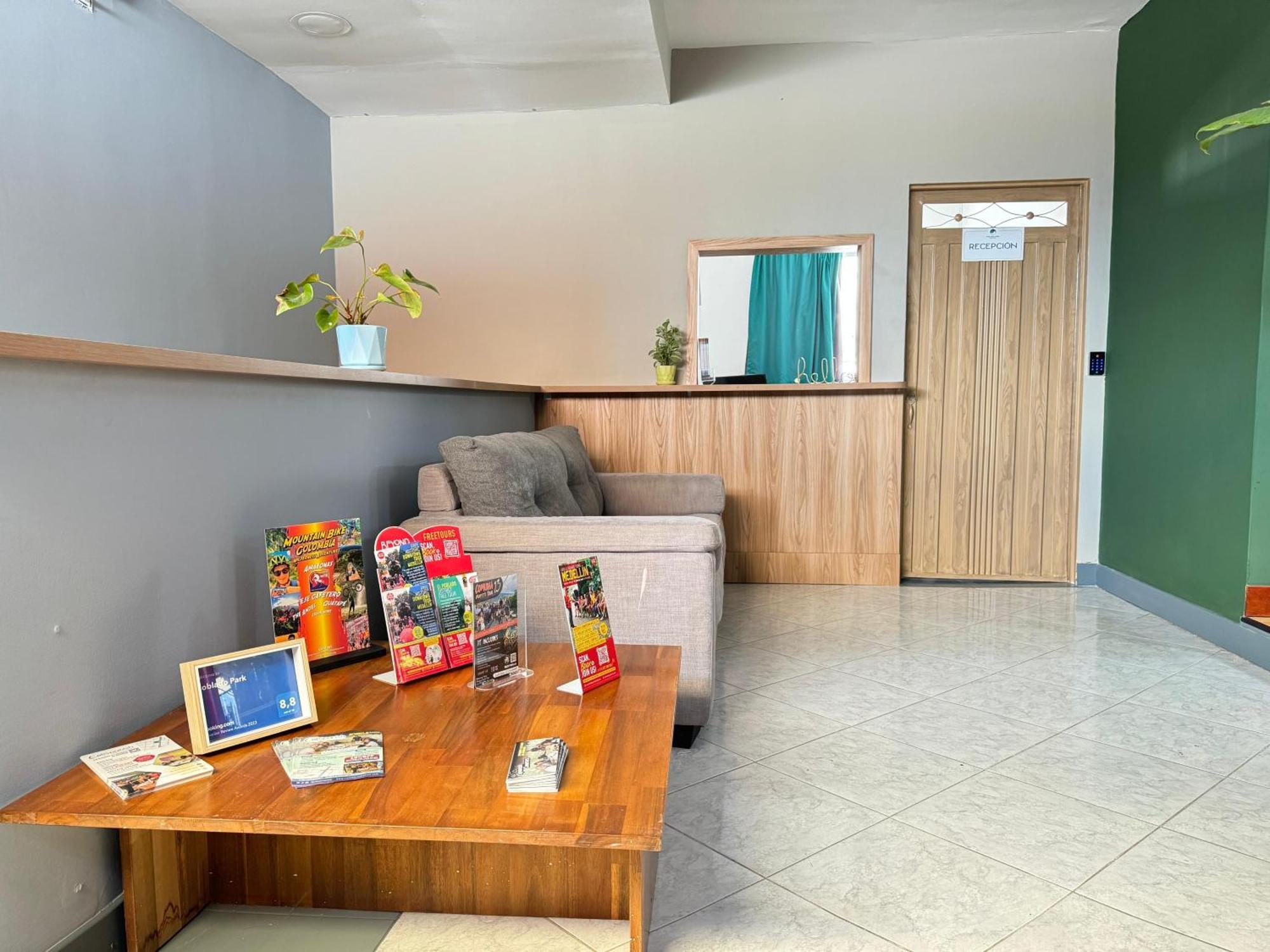 Poblado Park Guest House Medellín Eksteriør bilde